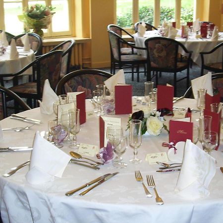 Hotel Restaurant Du Parc De La Colombiere ديجون المظهر الخارجي الصورة
