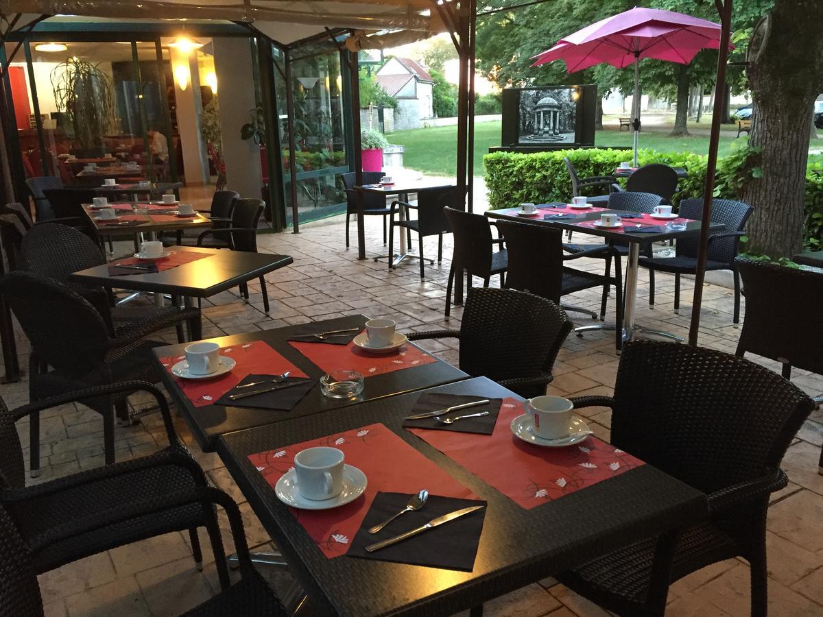 Hotel Restaurant Du Parc De La Colombiere ديجون المظهر الخارجي الصورة